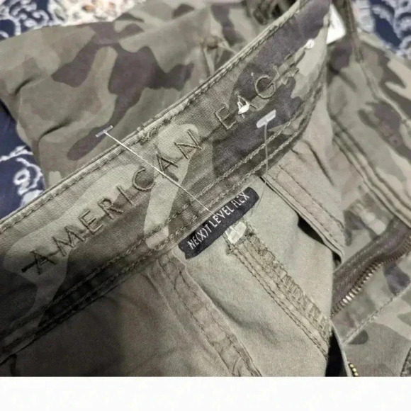 NWOT American Eagle Classic Camo Cargo Shorts - Picture 5 of 6